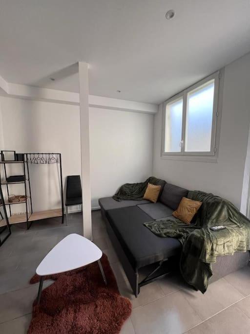 Appartement Idealement Situe Montereau-faut-Yonne Extérieur photo